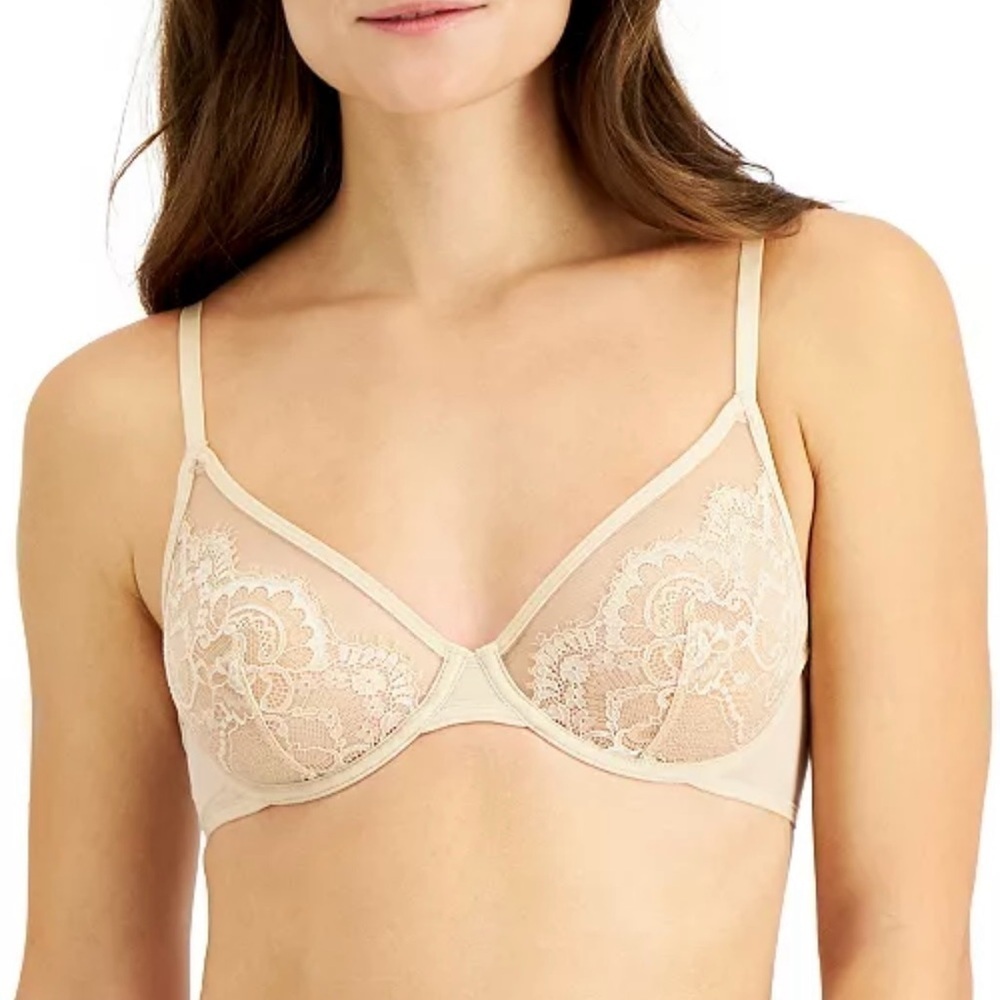 NWT I.N.C. International Concepts
Underwire Lace Bra small